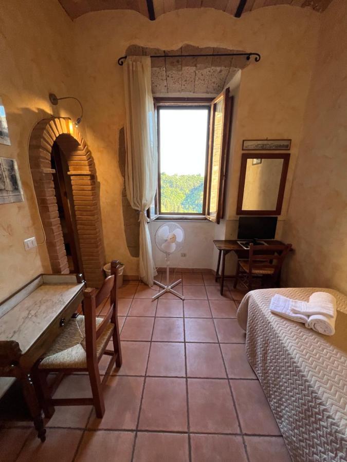 Affittacamere Licenza N.1 Presso La Magica Torre Pitigliano Eksteriør bilde