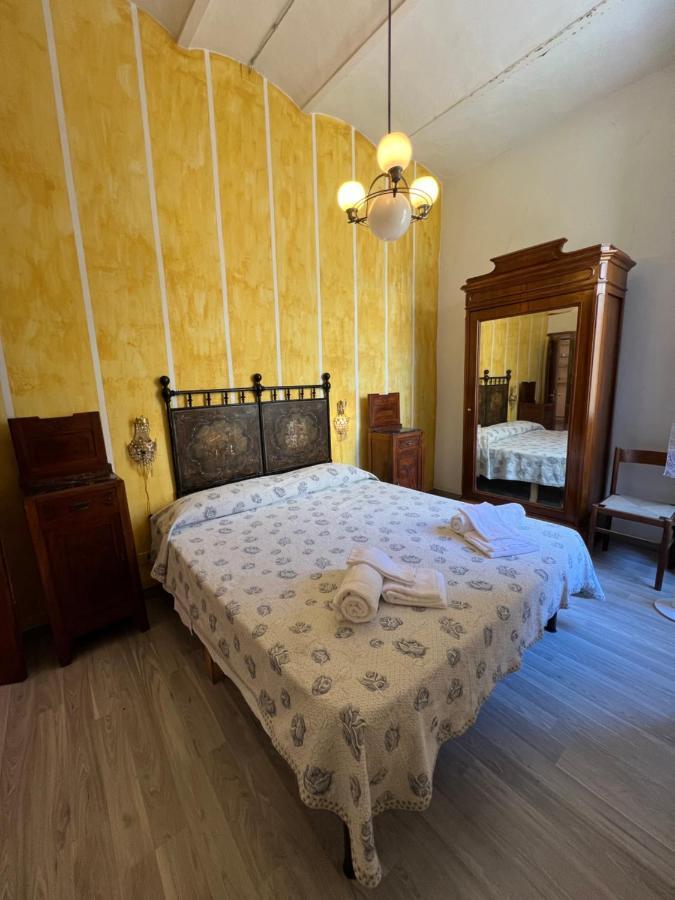 Affittacamere Licenza N.1 Presso La Magica Torre Pitigliano Eksteriør bilde